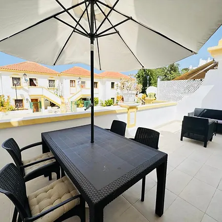 Windsor Park Spacious In Daire Costa Adeje