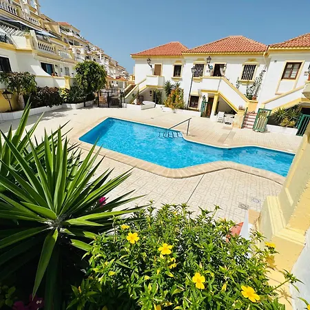 Windsor Park Spacious In Daire Costa Adeje